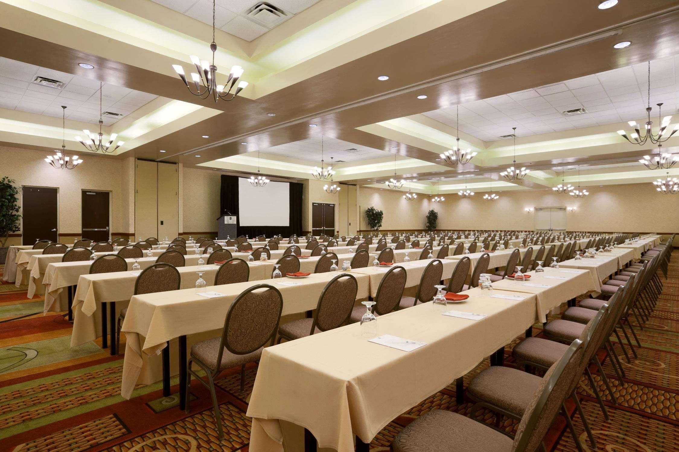 Hotel Embassy By Hilton Scottsdale Phoenix