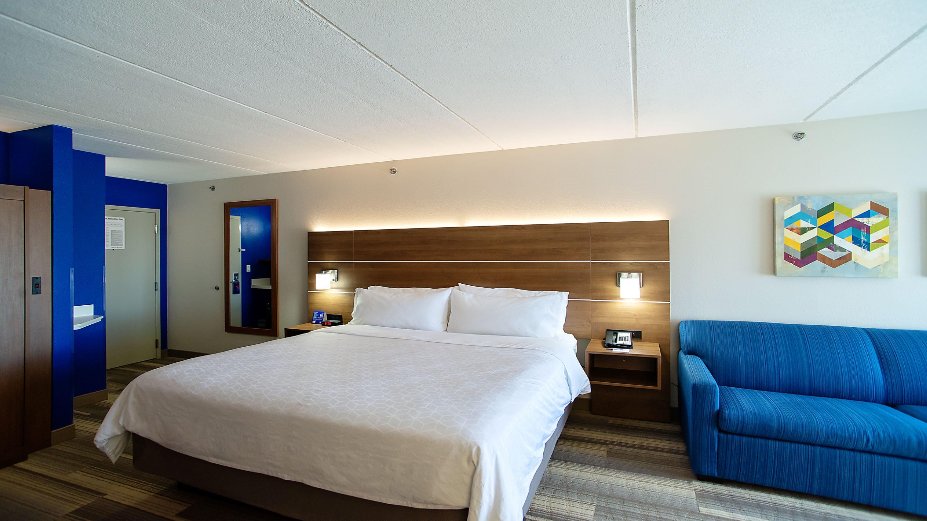 Express & By Ihg Hotel 2*