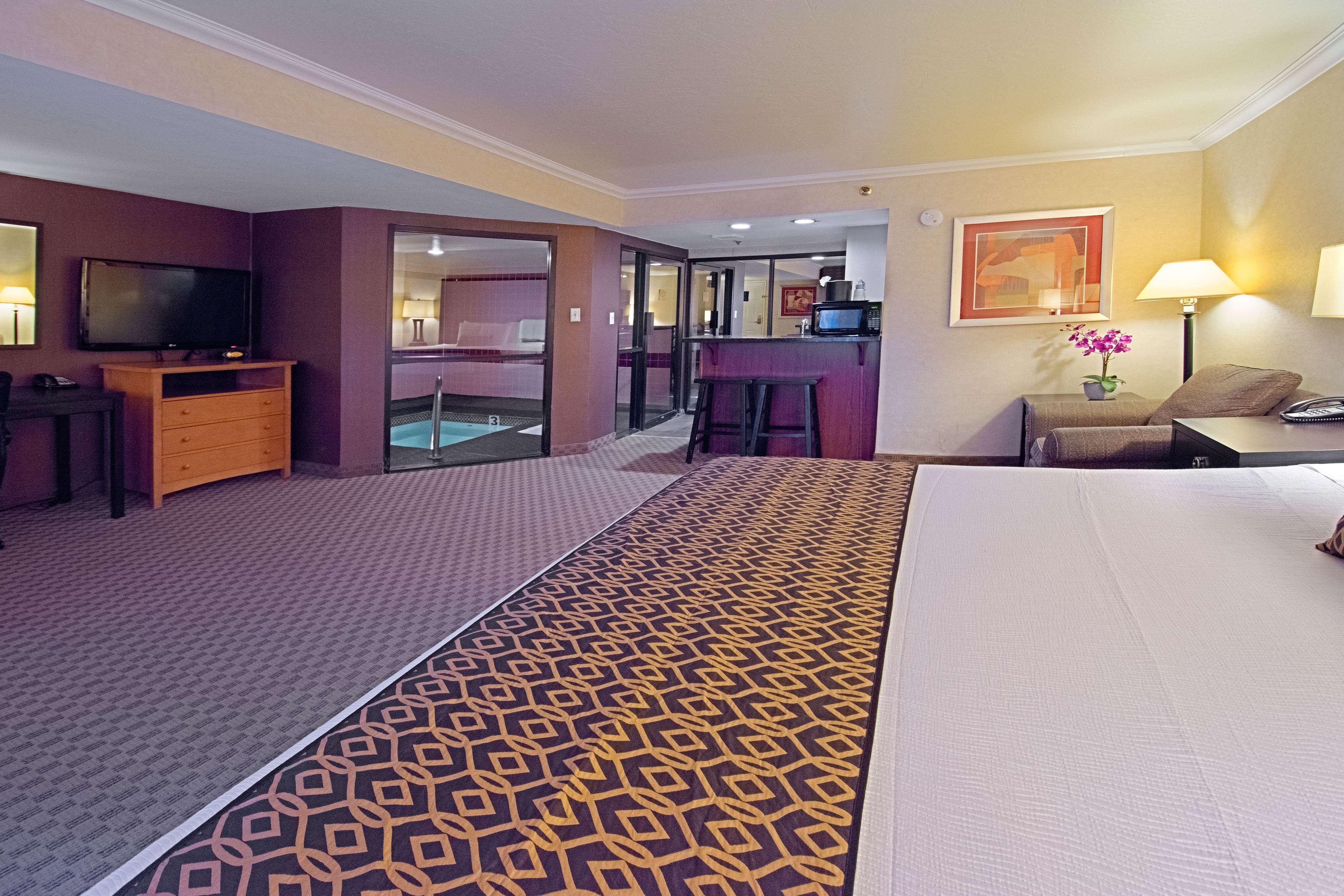 Hotel Western Mall &