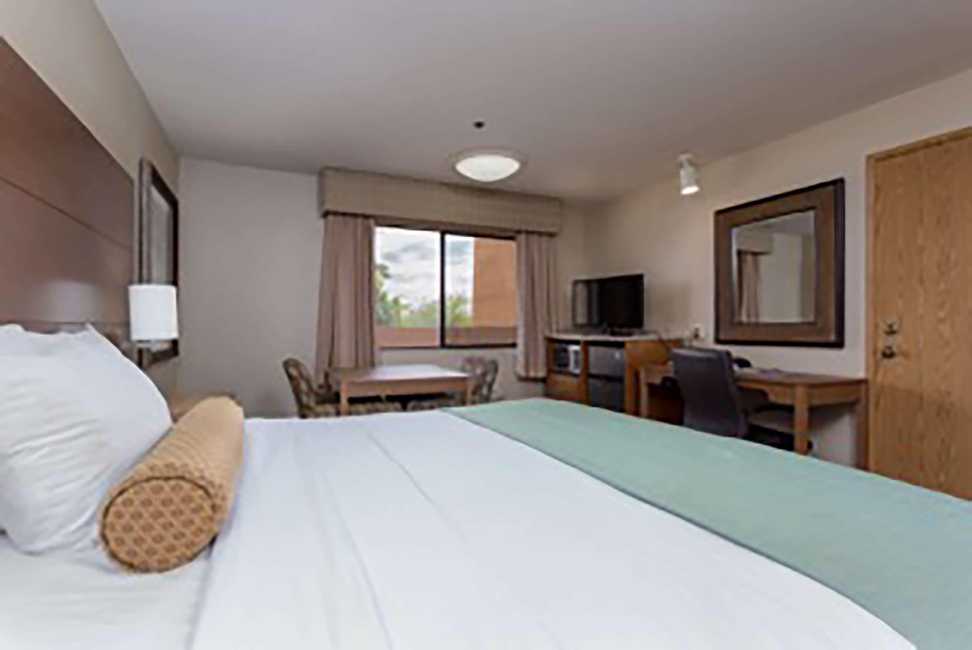 Shilo Hotel 3*