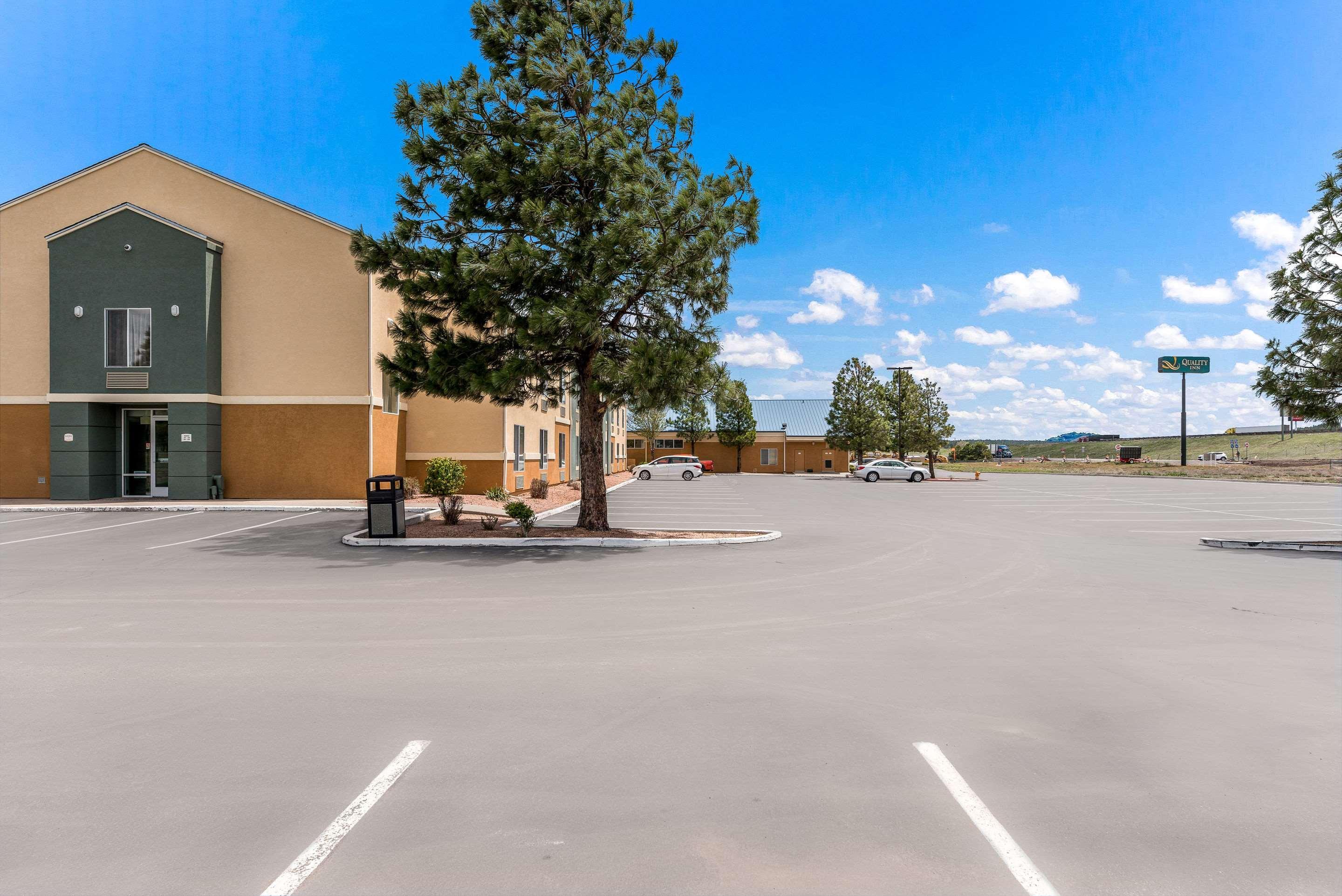 Quality Near Grand Canyon Inn 3*