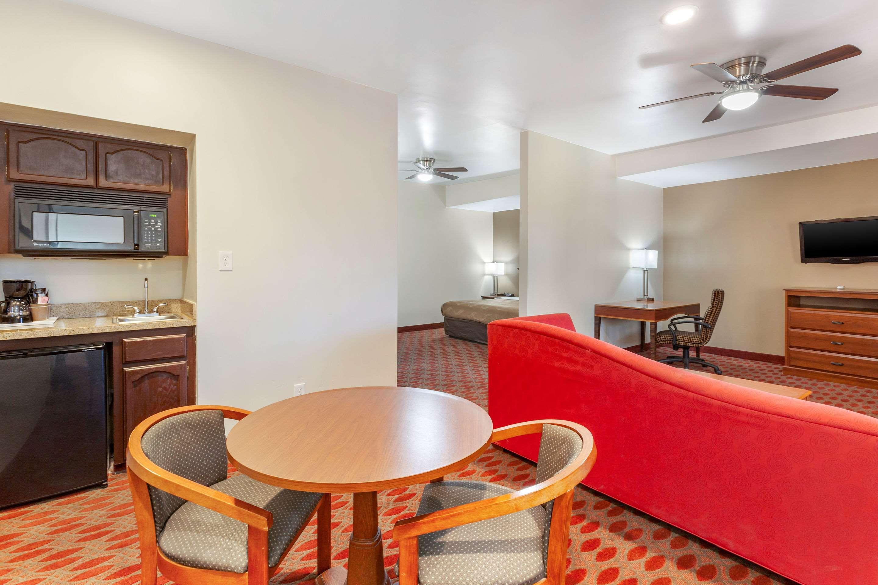 Quality & - Phoenix West Hotel Goodyear