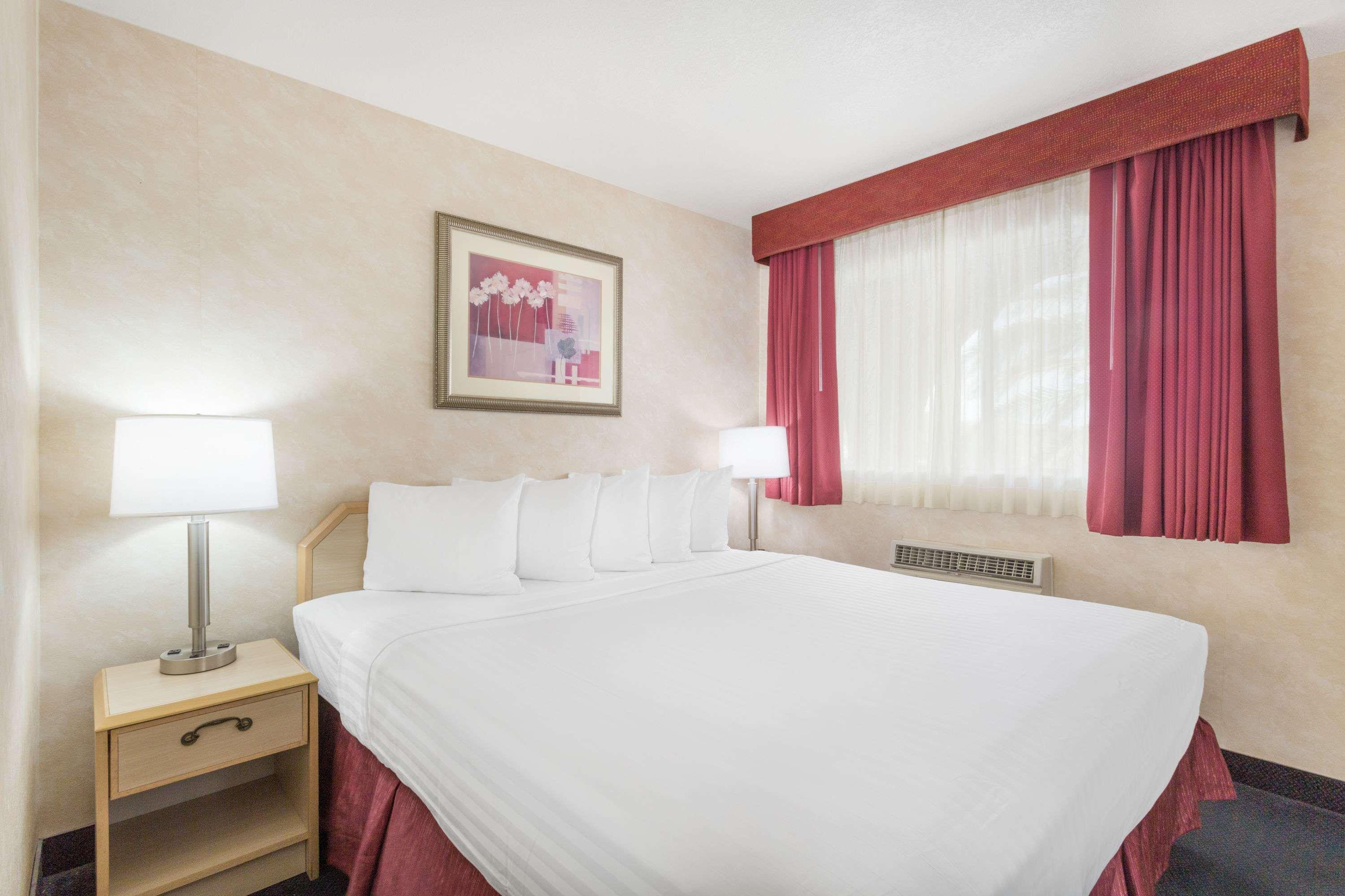 Days By Wyndham Bullhead Hotel 2*