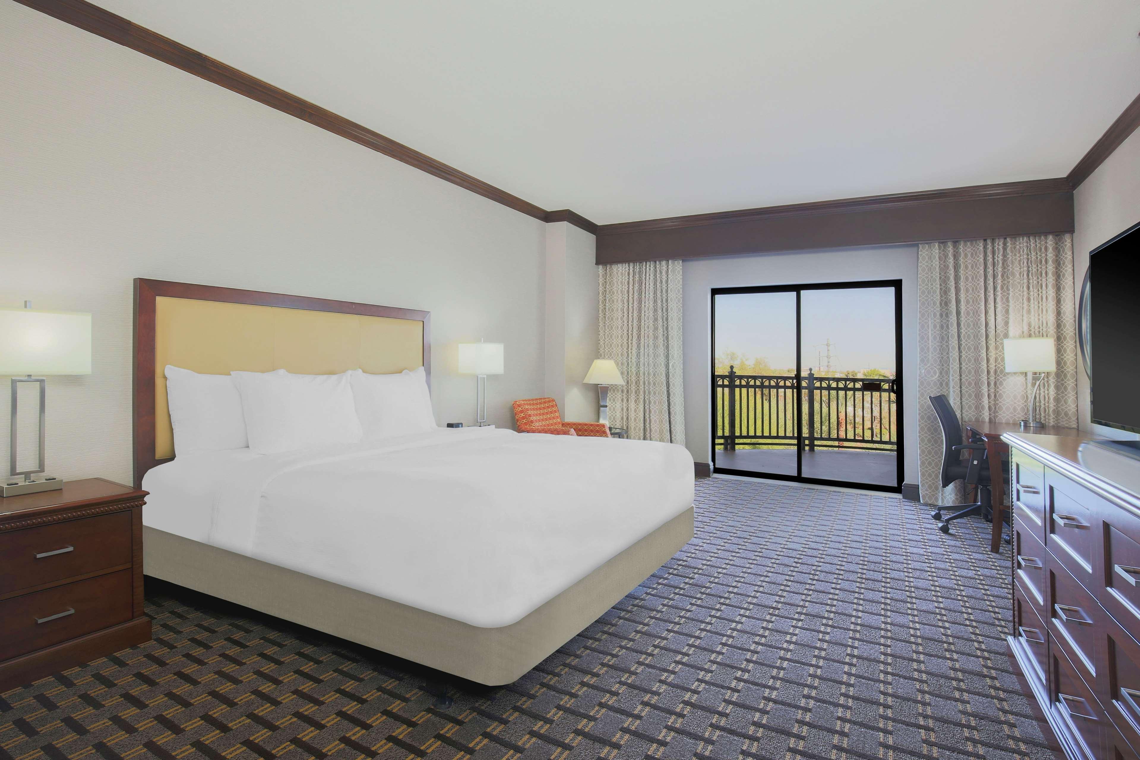 Hilton Phoenix Hotel