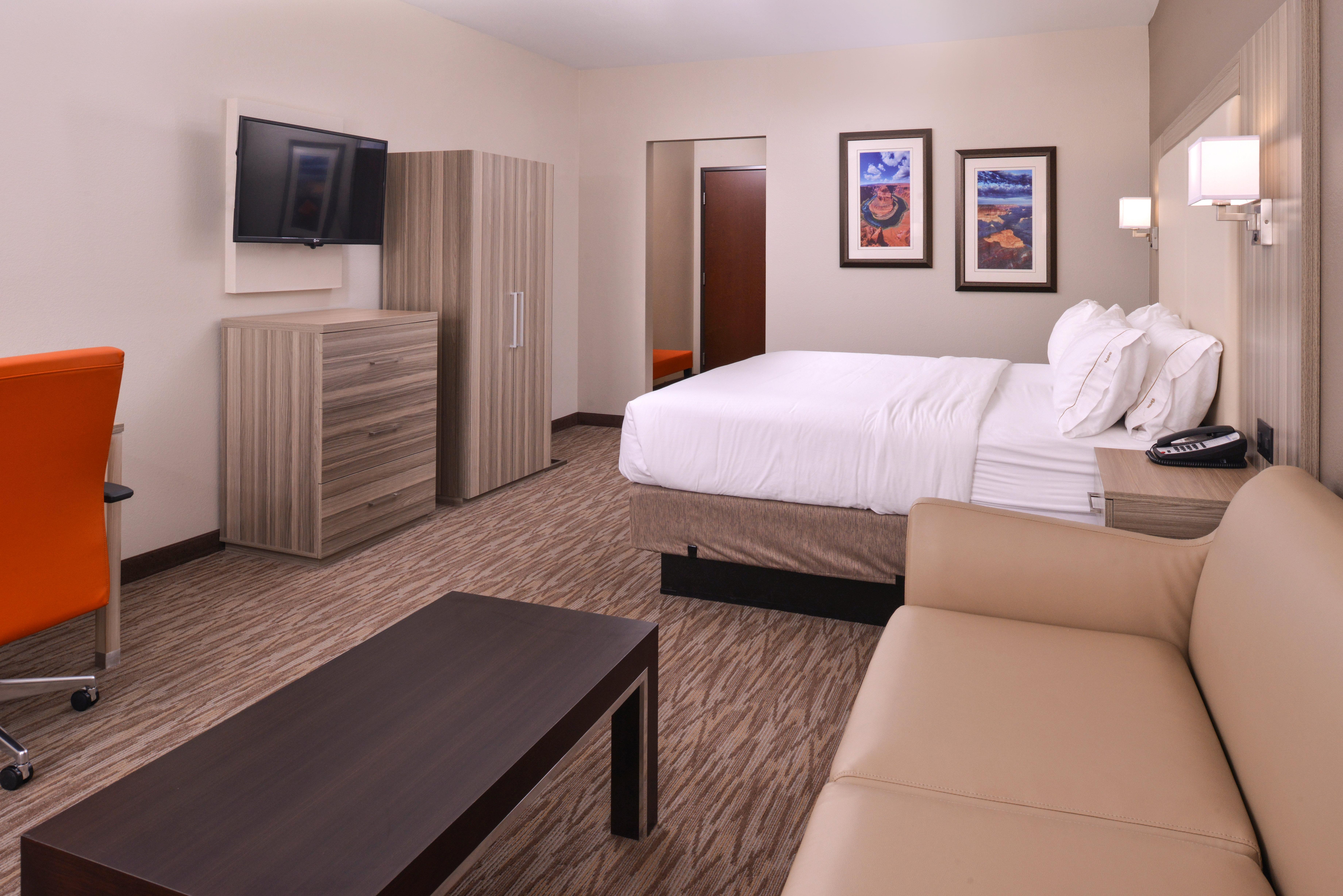 Express & By Ihg Williams