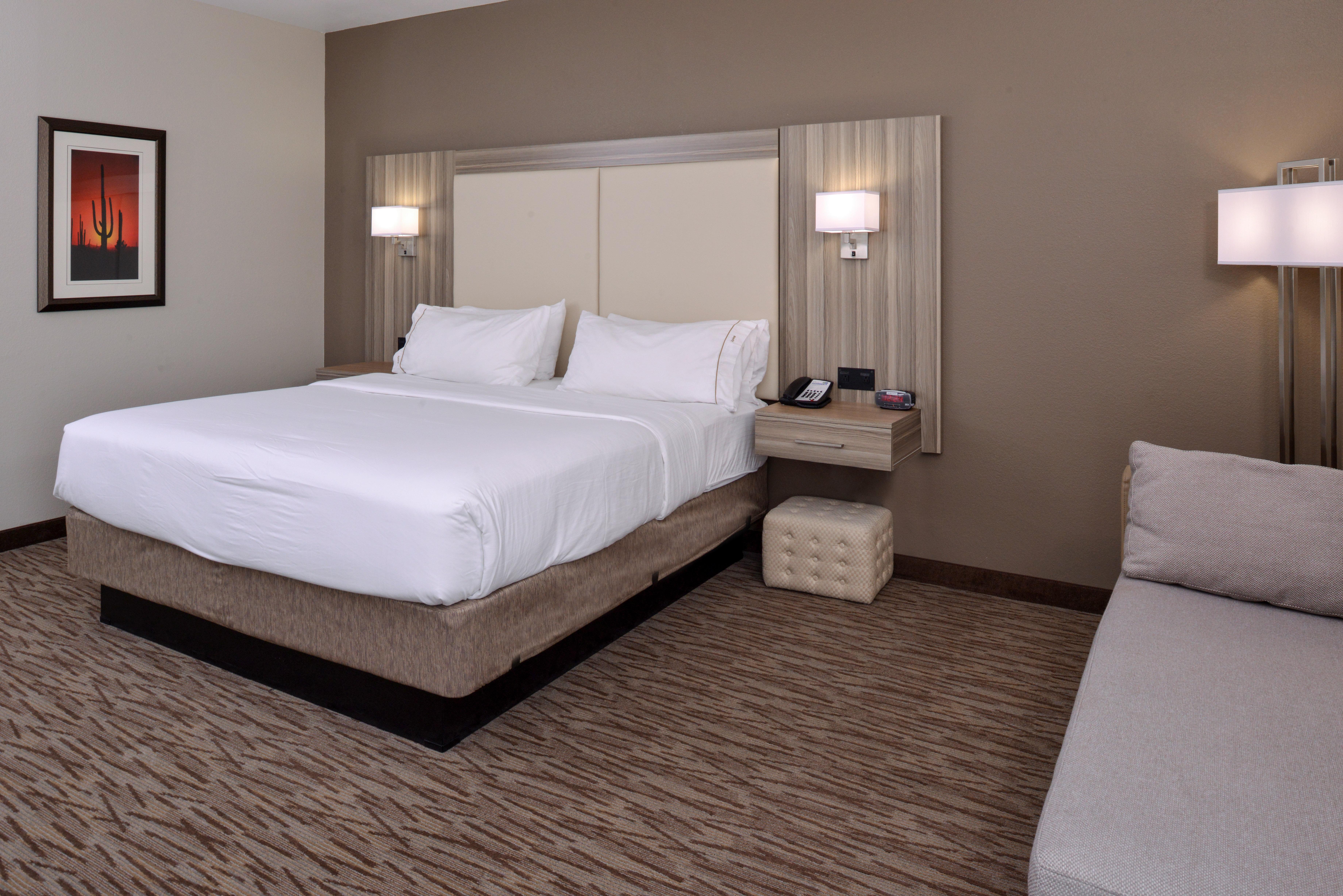 Hotel Express & By Ihg