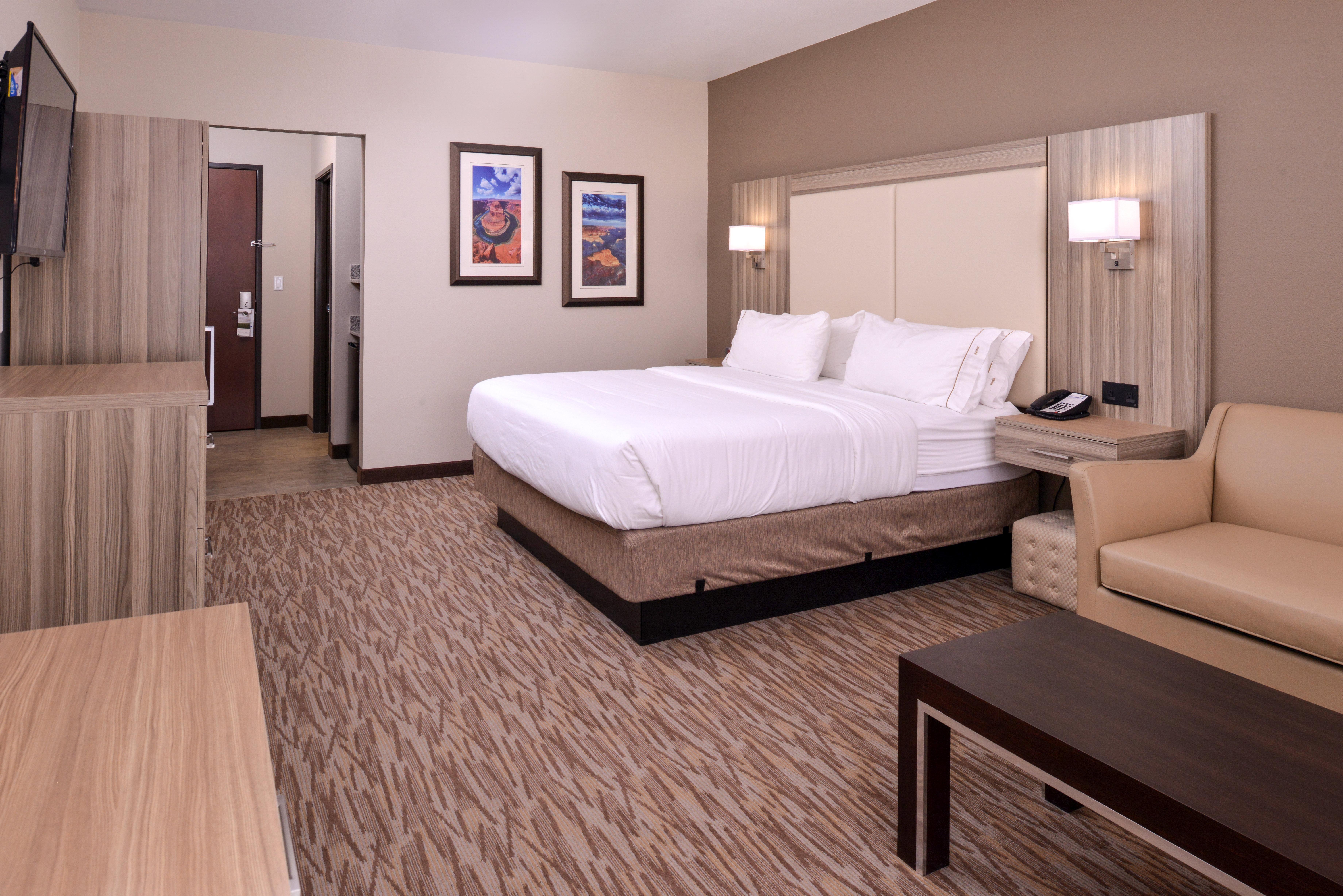 Hotel Express & By Ihg 3*