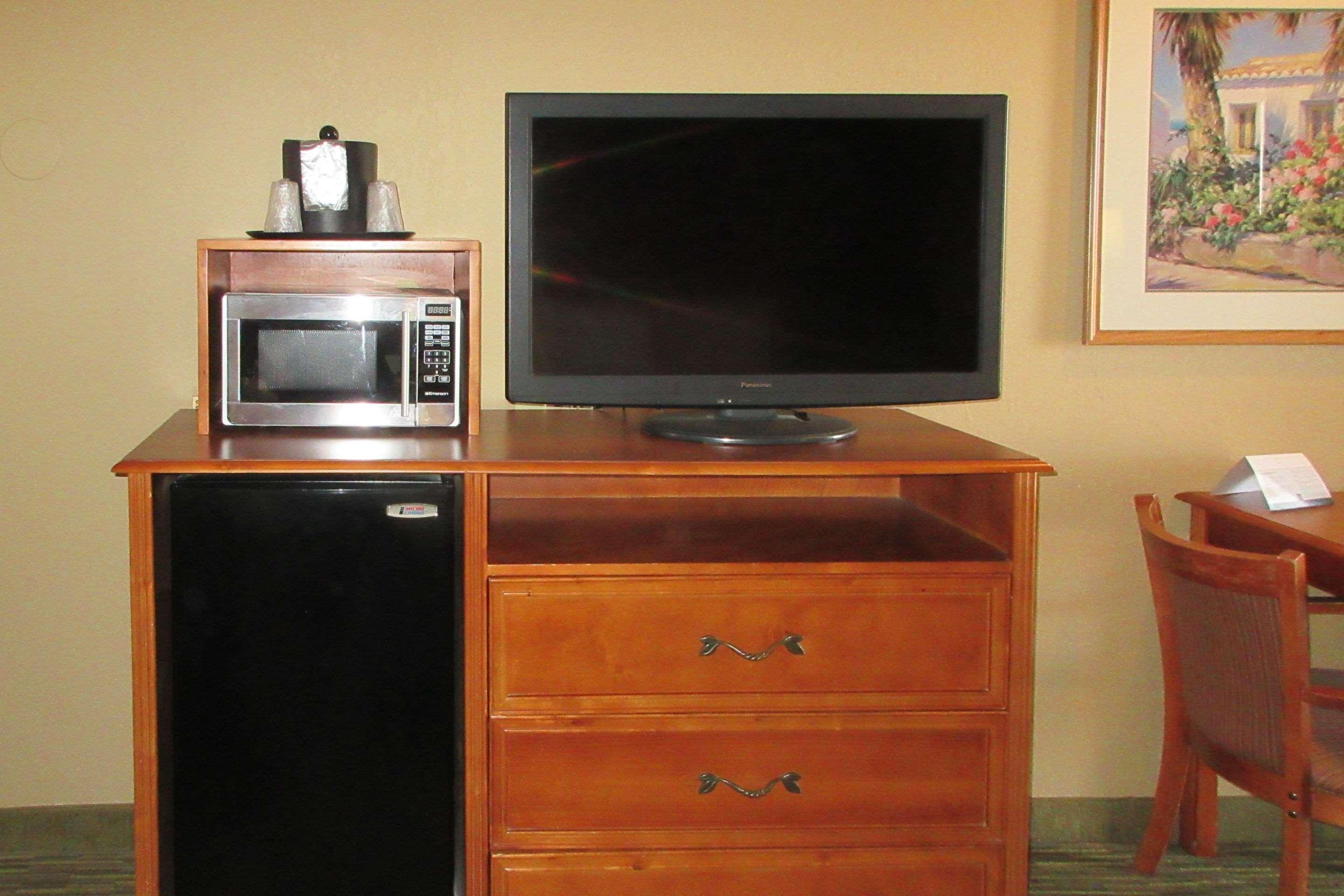 Quality I-10 Hotel 3*