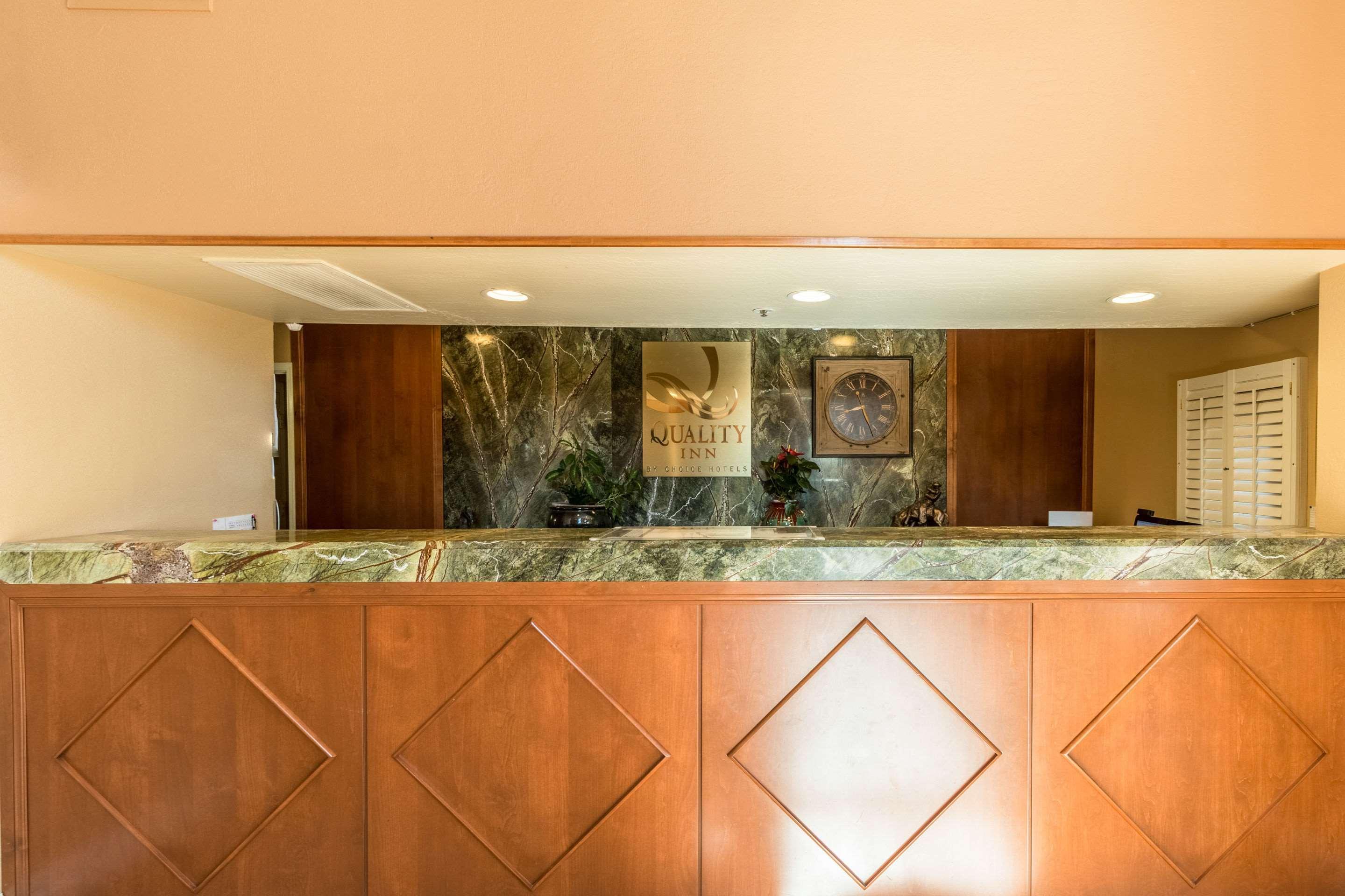 Quality I-10 Hotel 3*