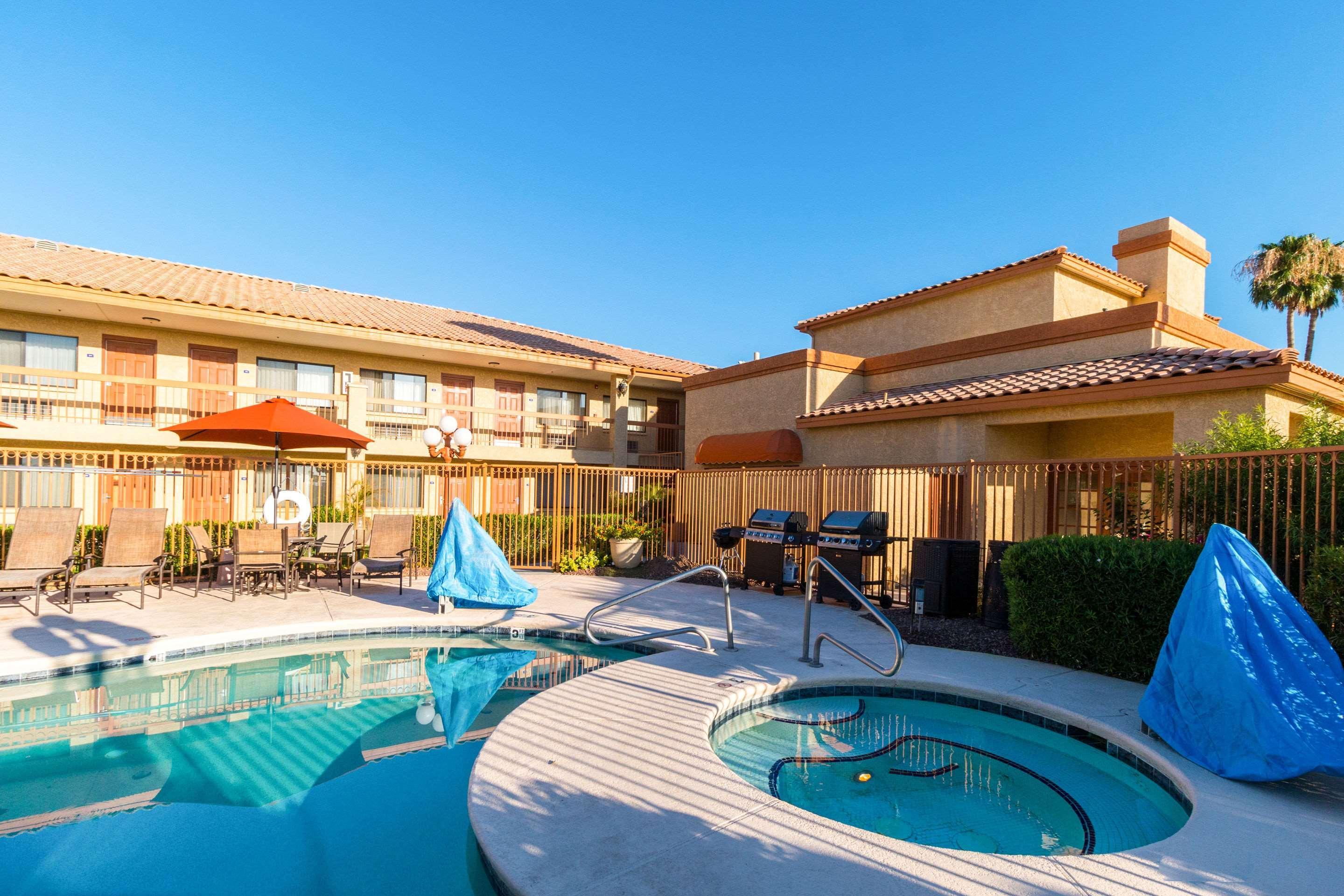Hotel Quality I-10 3*