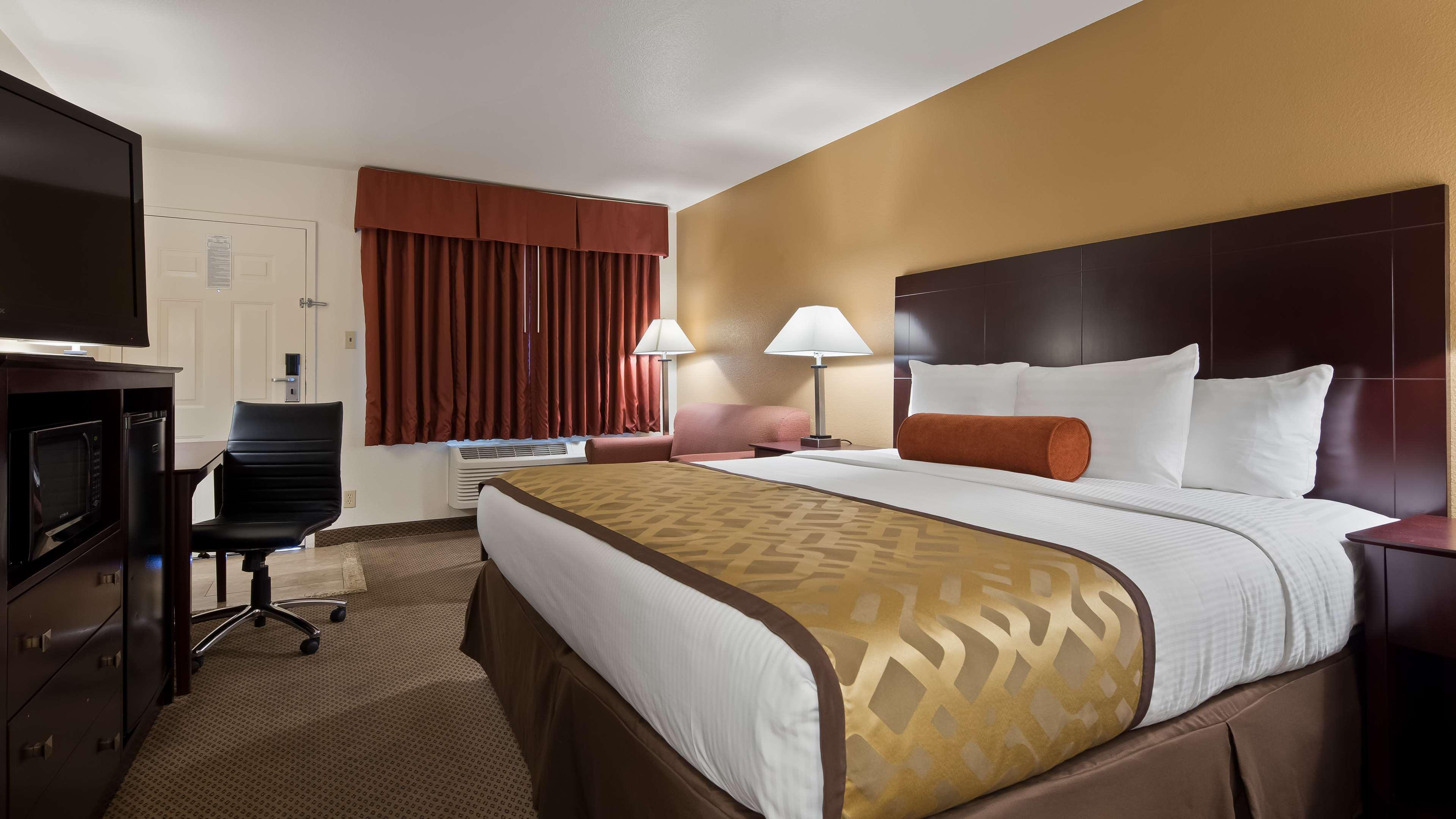 Western Copper Hills Hotel
