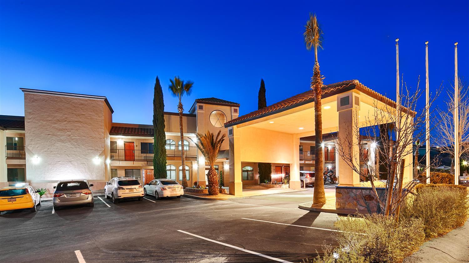 Western Copper Hills Hotel