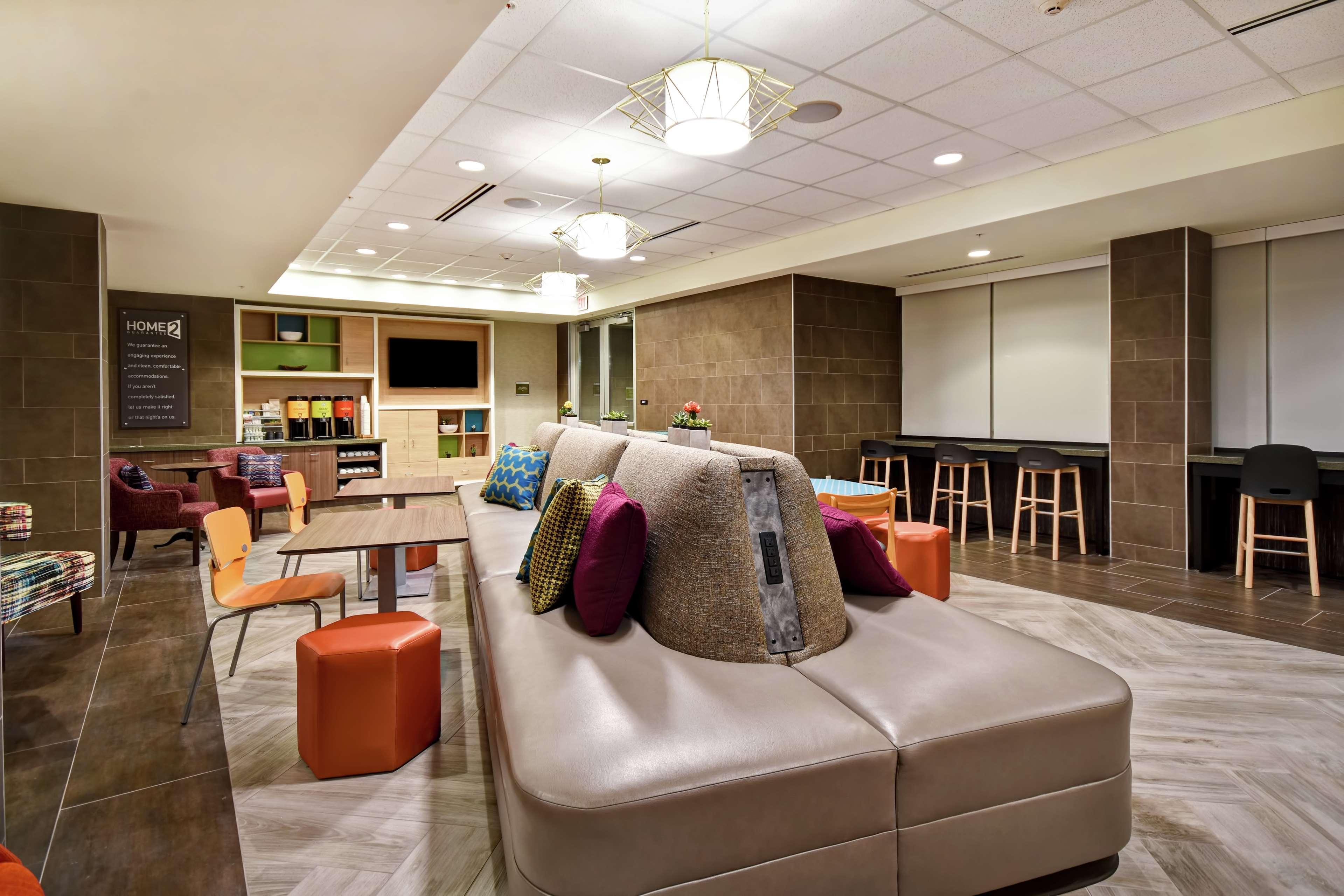 Home2 By Hilton Gilbert