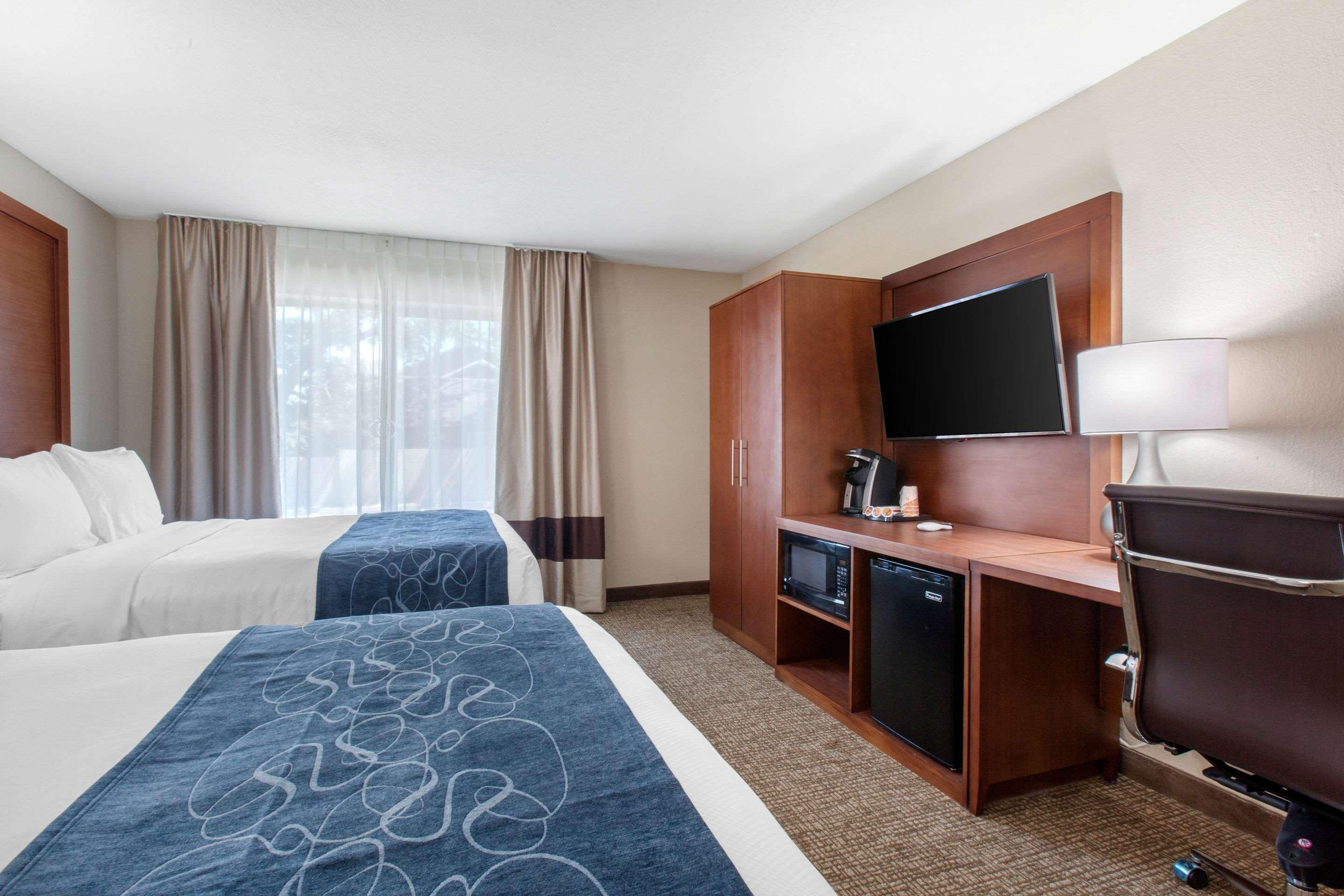 Comfort & Pinetop Show