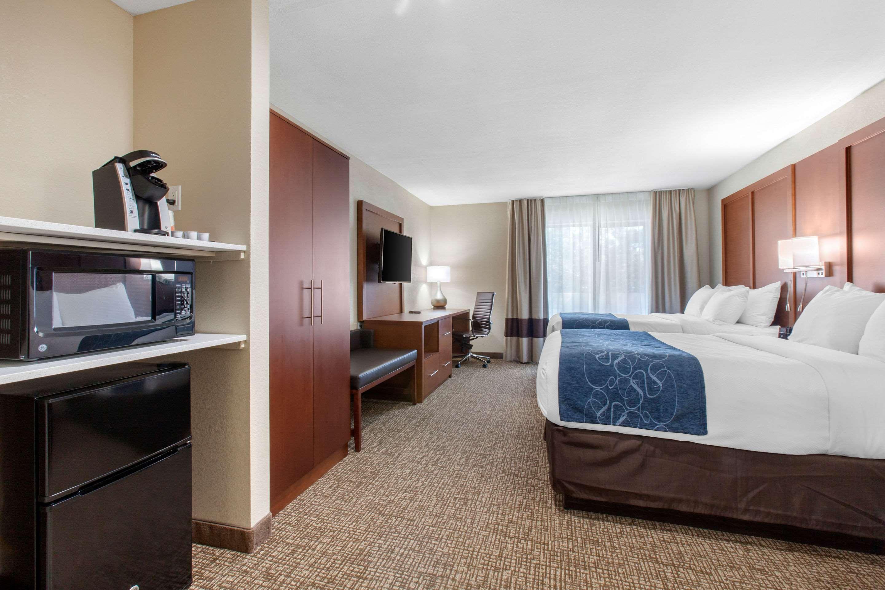 Hotel Comfort & Pinetop Show Lakeside