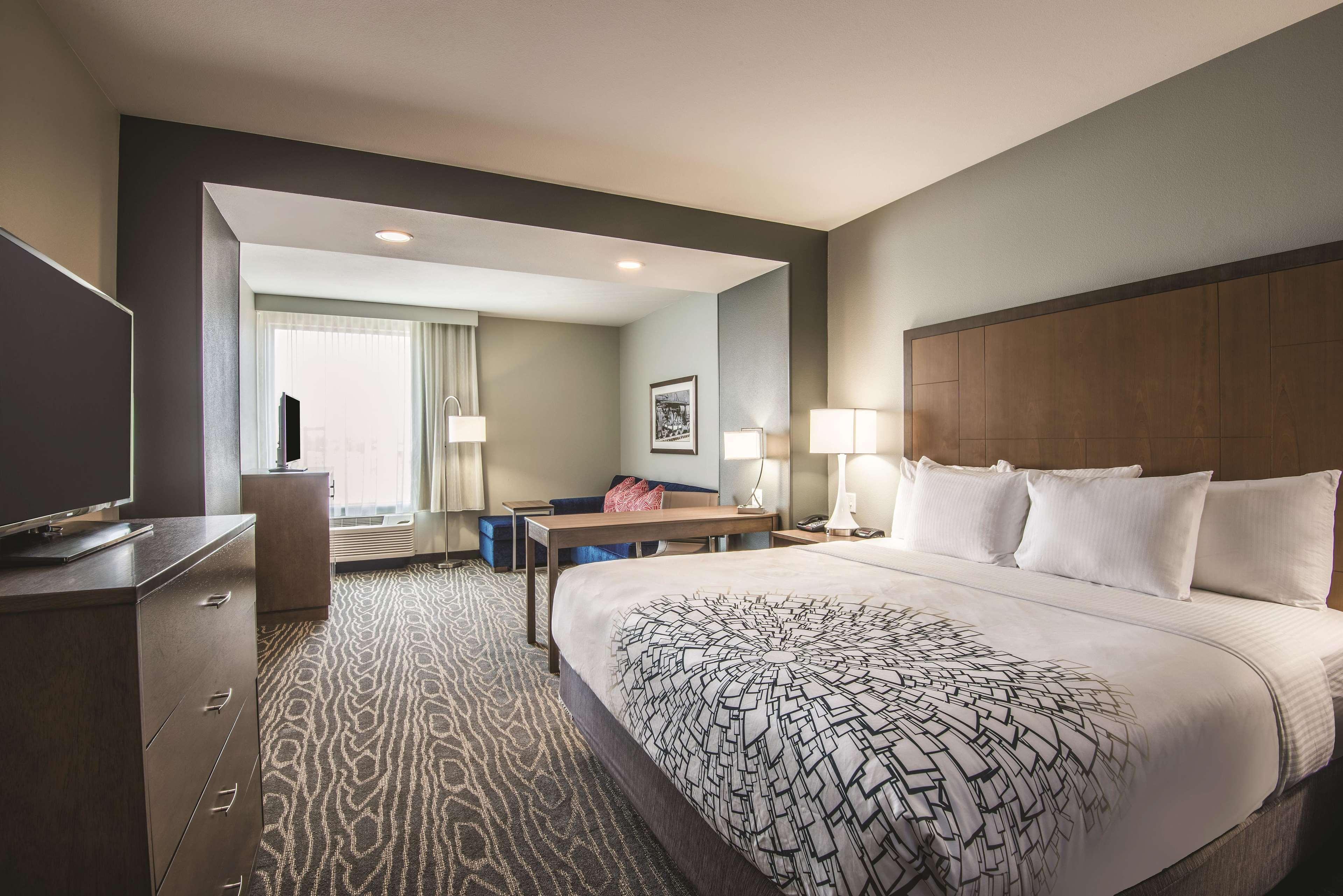 La Quinta By Wyndham Hotel