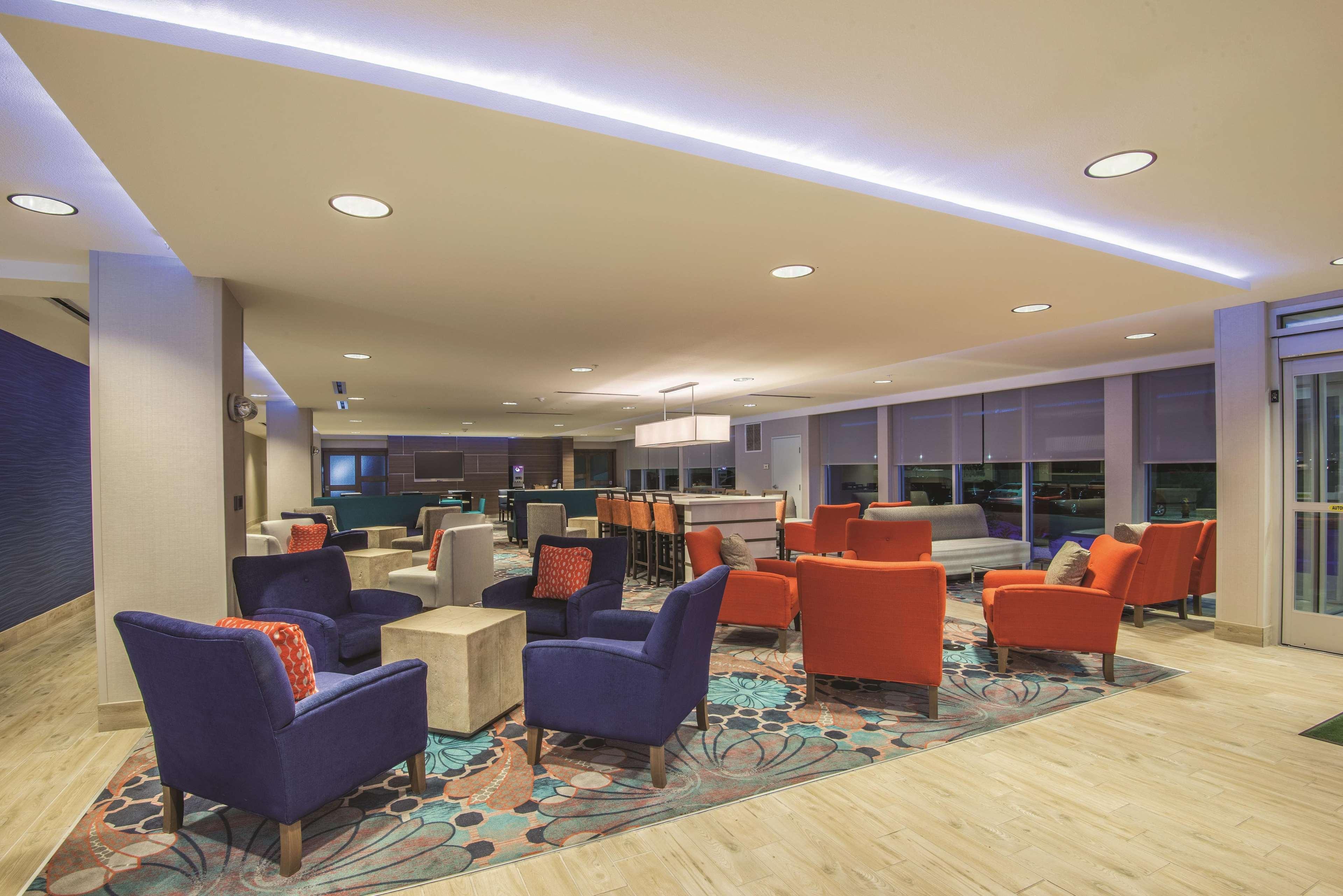 La Quinta By Wyndham Hotel