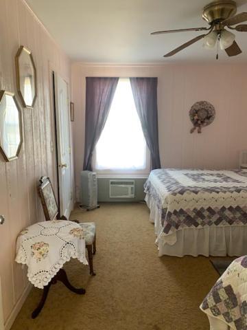Bed & Breakfast Bordello