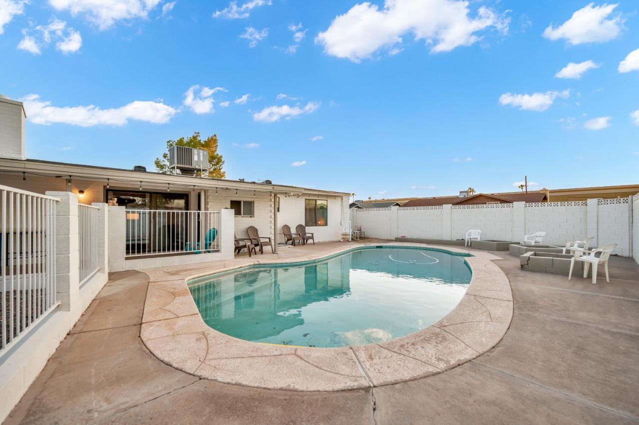 Quiet Contemporary Executive 4bd, 3ba Estate With Pool Villa *
