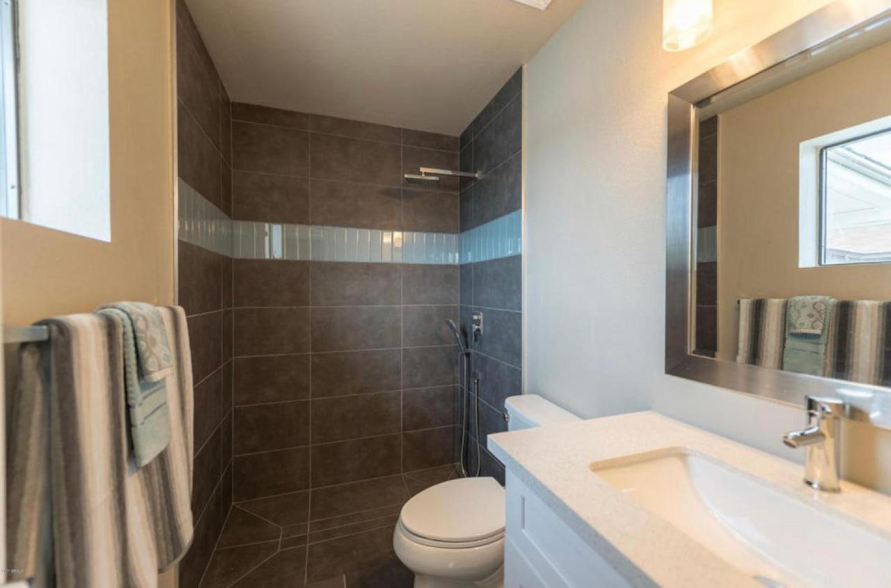 Quiet Contemporary Executive 4bd, 3ba Estate With Pool Villa *