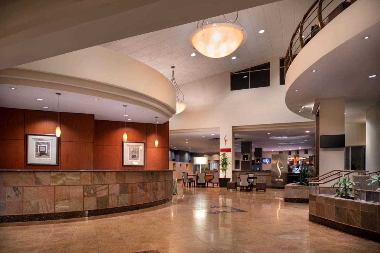 Hotel Wyndham Phoenix Airport - 3*