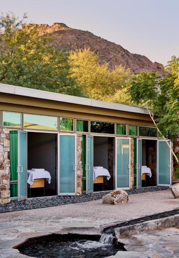 Sanctuary Camelback Mountain, A Gurney's And