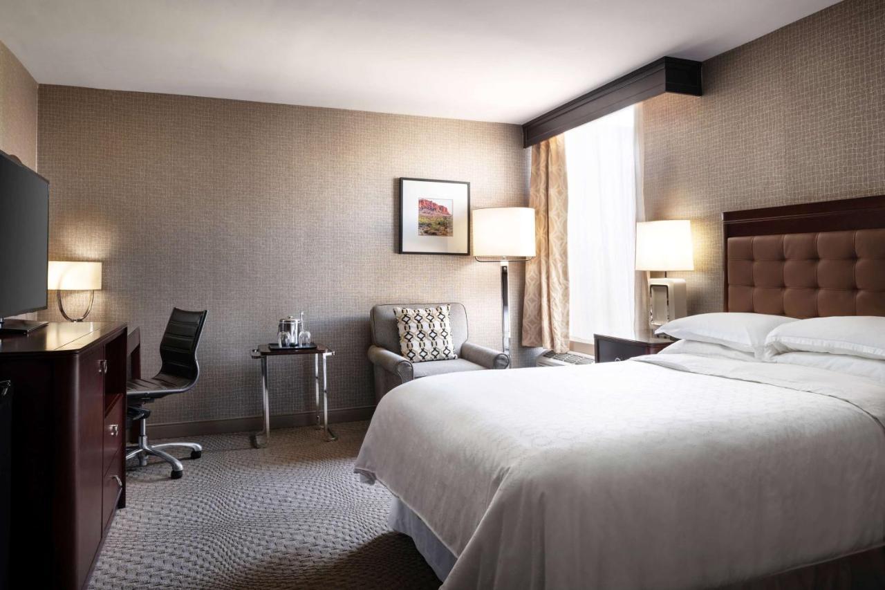 Wyndham Phoenix Airport - 3*