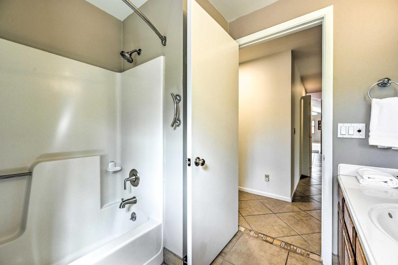 Holiday home Scenic Duplex - Cathedral Rock Views! *