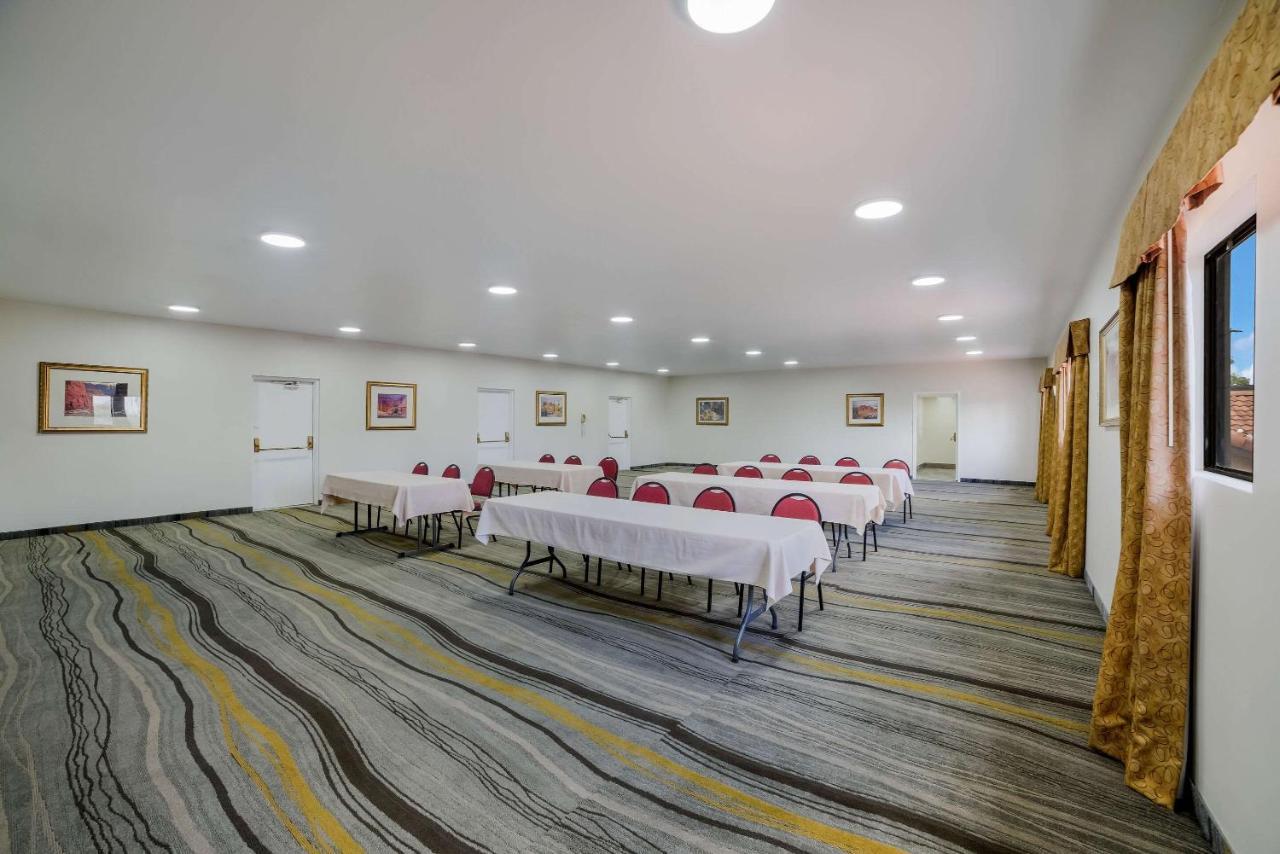 Hotel Quality & - Phoenix West Goodyear