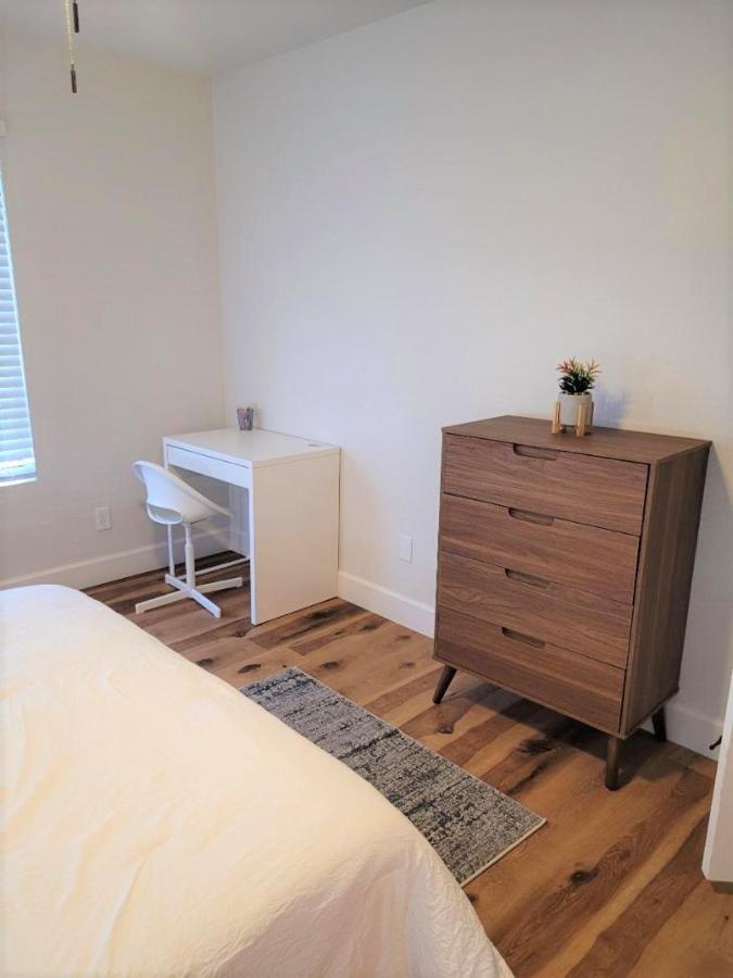 Spacious 2bd I 2ba Hidden Gem Close To Dt Phoenix Tempe