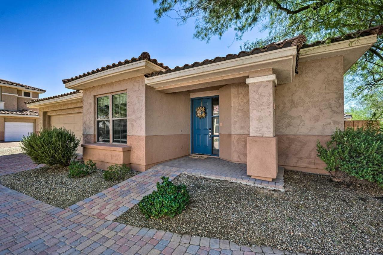 Desert Oasis Walk To Community Pool Holiday home