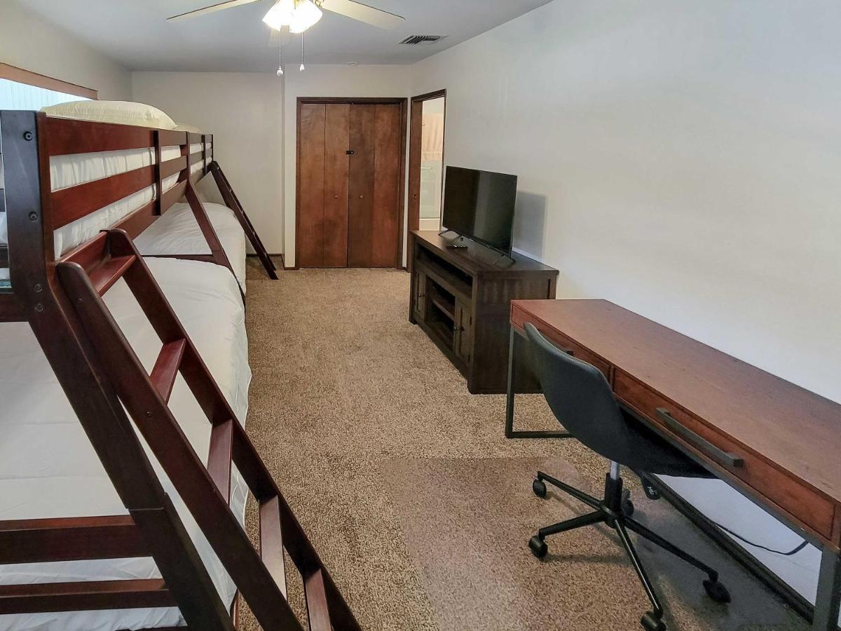 Bullhead Less Than Half Mi To River And Boat Launch Holiday home