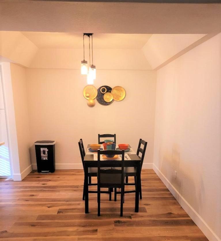 Spacious 2bd I 2ba Hidden Gem Close To Dt Phoenix Apartment *