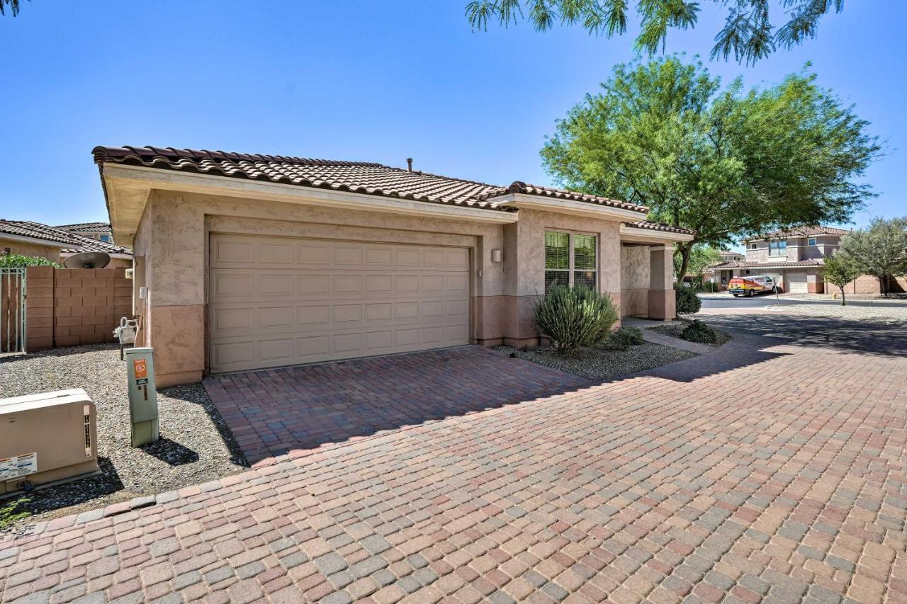 Desert Oasis Walk To Community Pool *