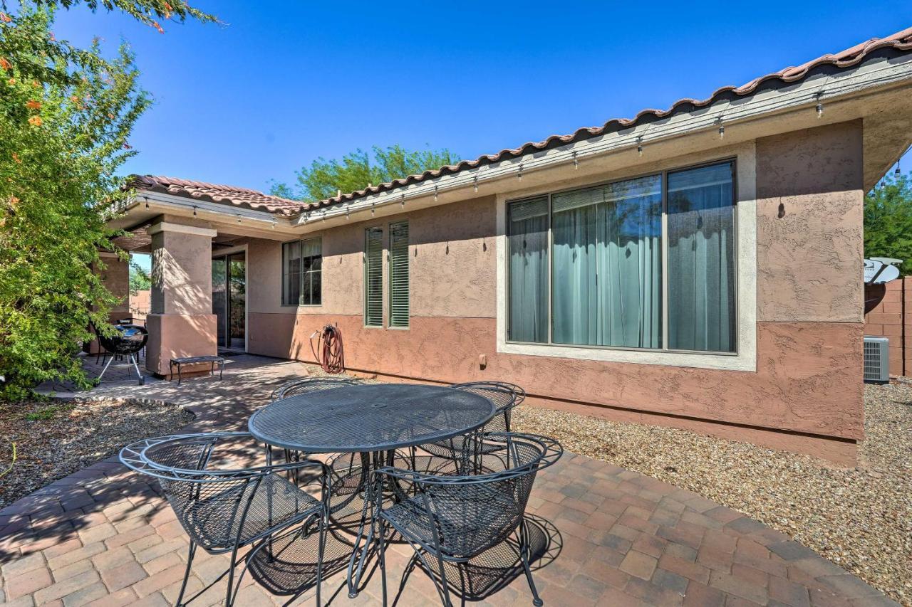 Desert Oasis Walk To Community Pool Holiday home Goodyear