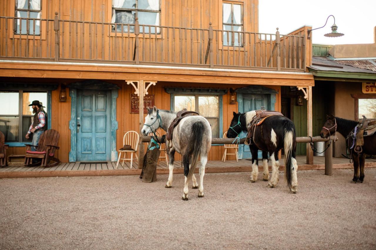Monument Guest Ranch Resort 4*
