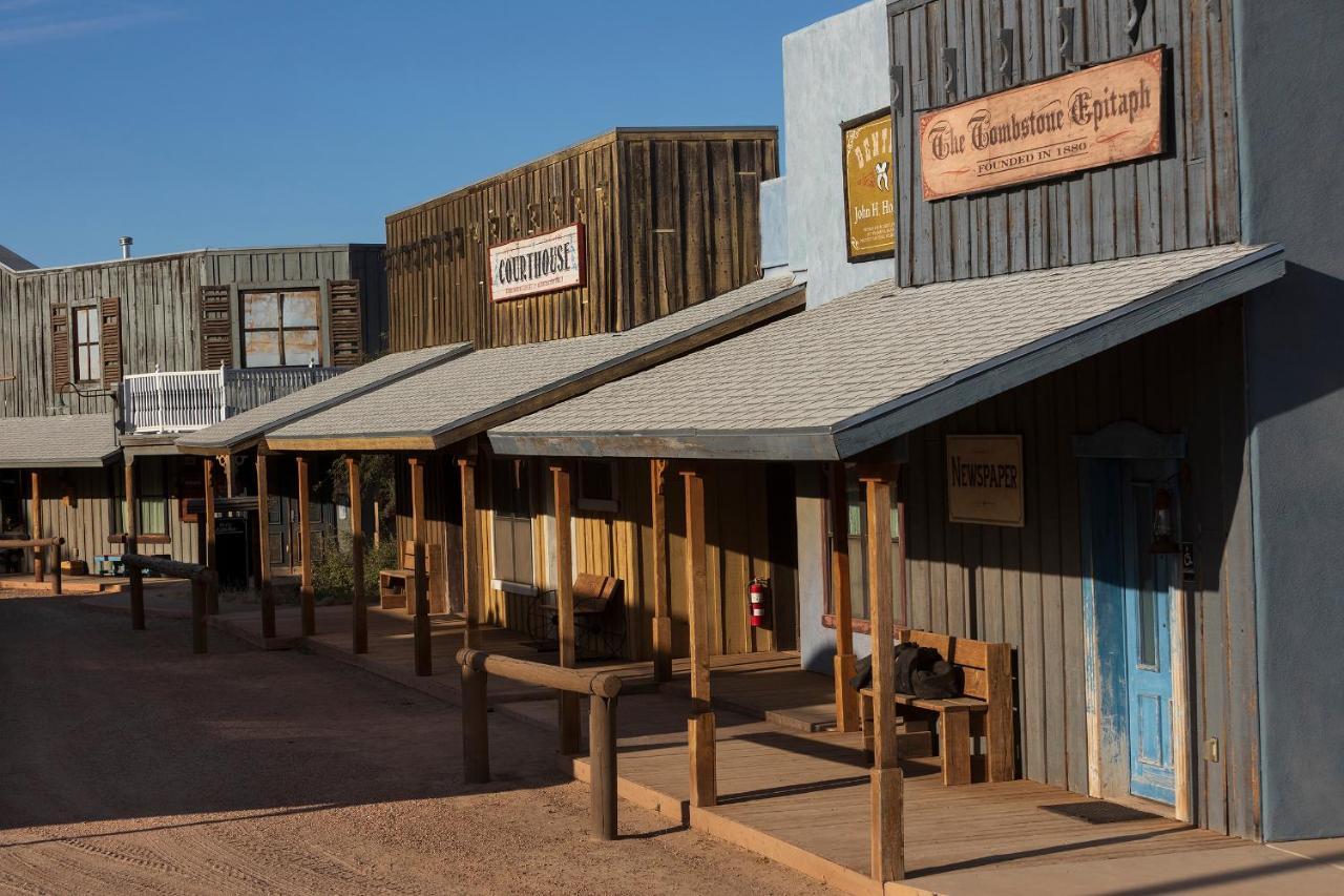 Monument Guest Ranch 4*