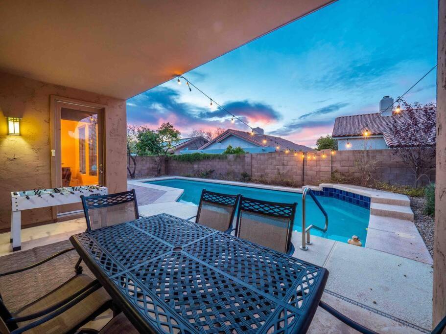 Private House In N Scottsdale *