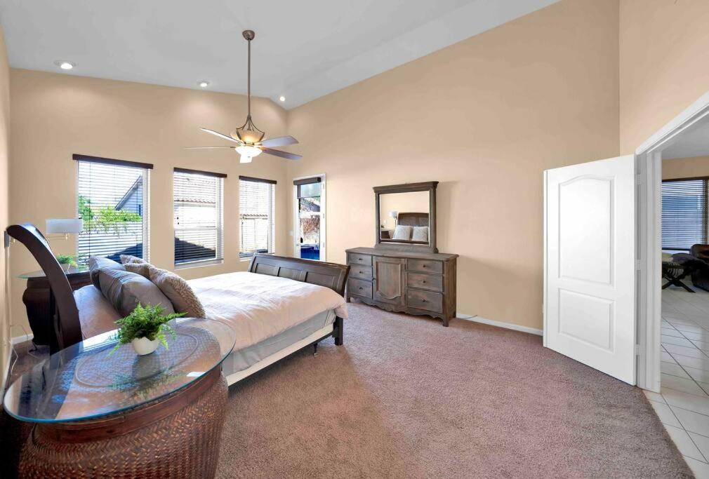 Private House In N Scottsdale *