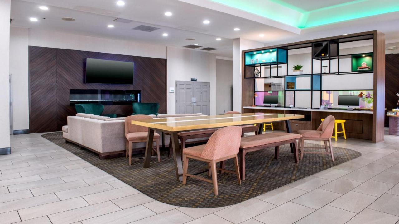 Hotel Phoenix-mesa Chandler By Ihg 3*