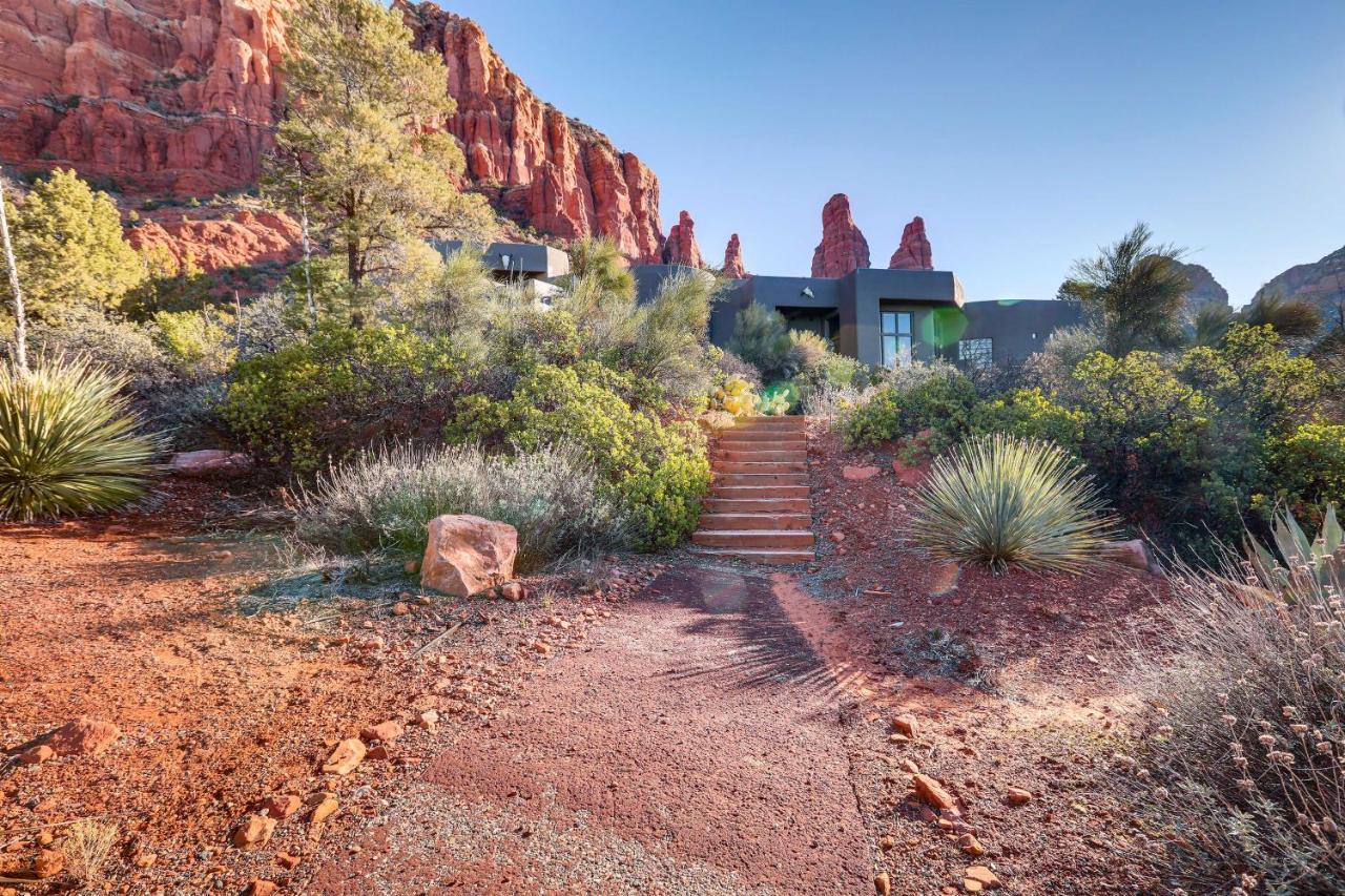 With Amazing View And On-site Hiking! *