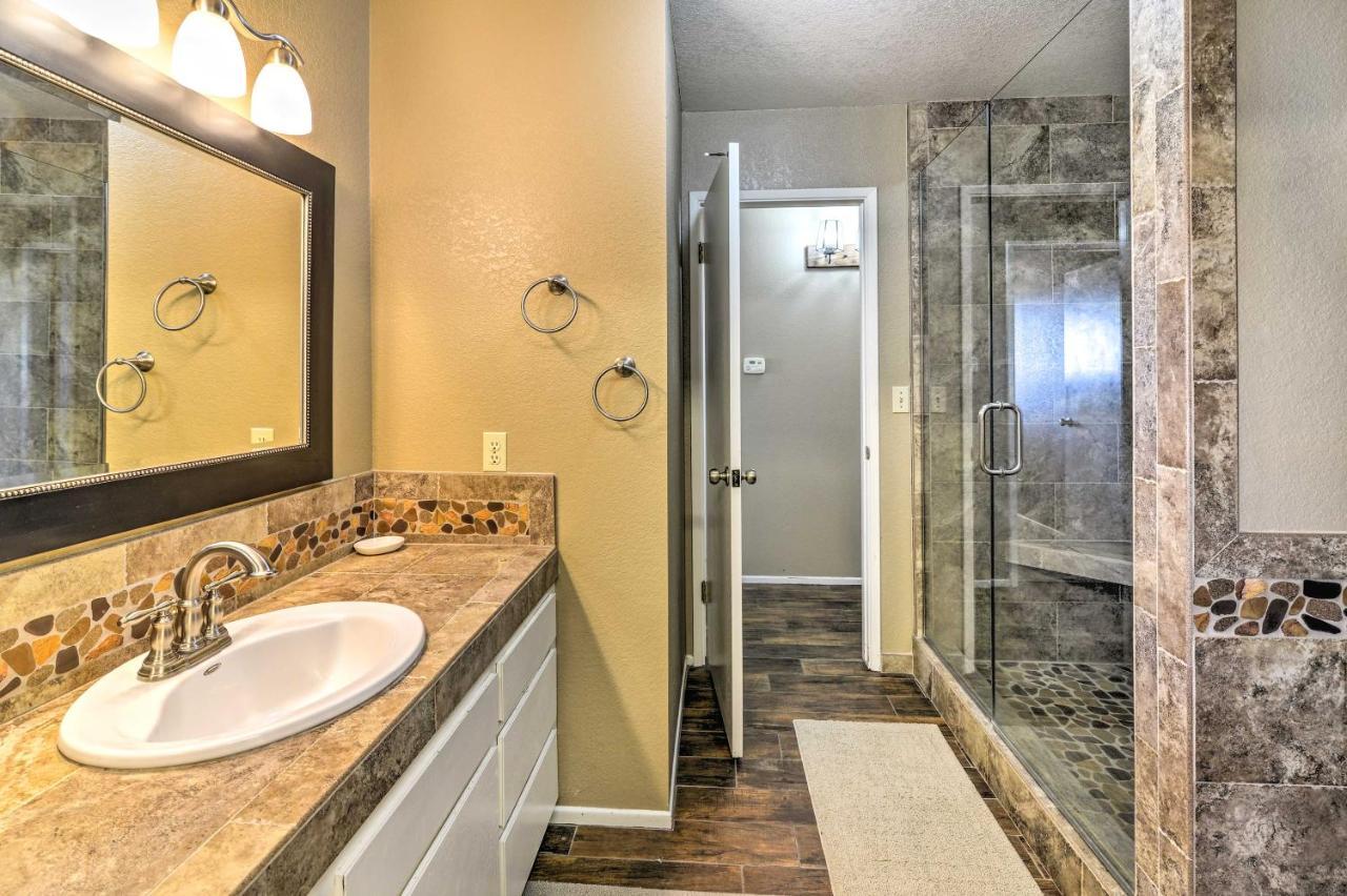 Bullhead With Private Pool, Hot Tub And View Holiday home