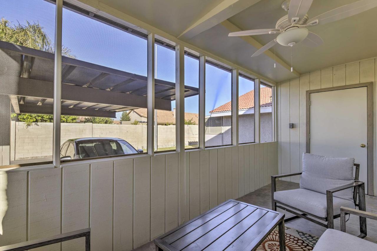 Apartment Downtown With Screened Porch!