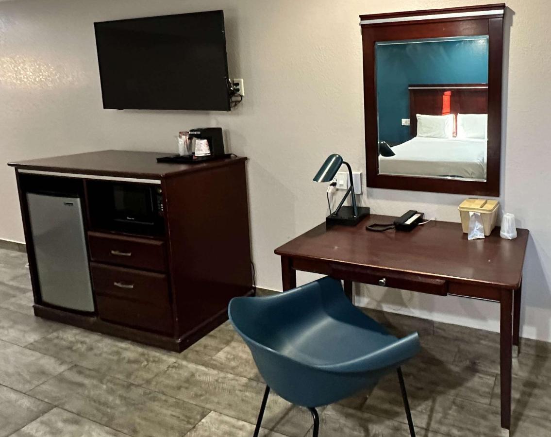 6 Az Near Downtown & Sloan Park 4*