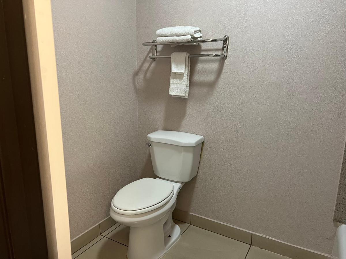 6 Az Near Downtown & Sloan Park Hotel