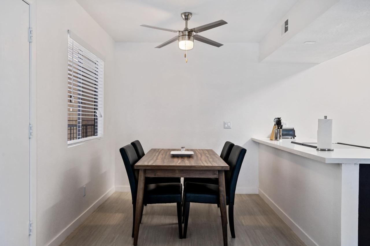 Newly Renovated 2br W Pool By Gia Apartment