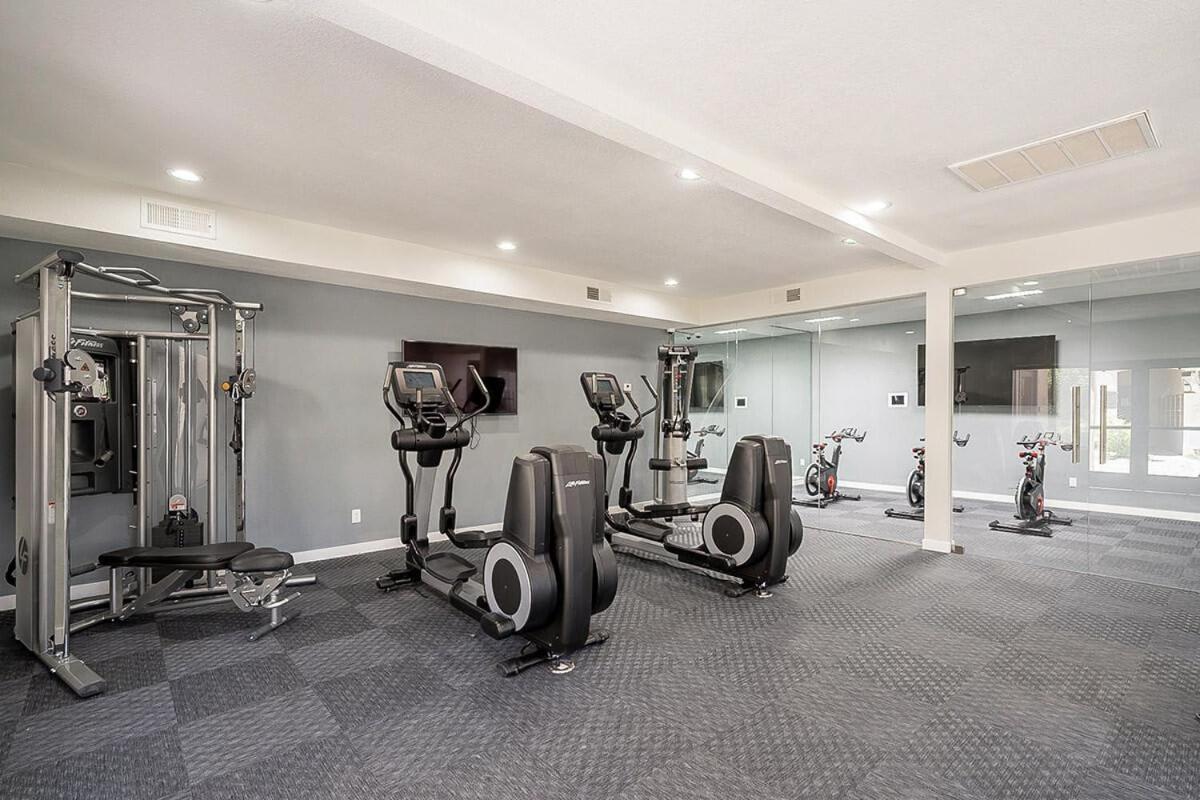 Newly Renovated 2br W Pool By Gia