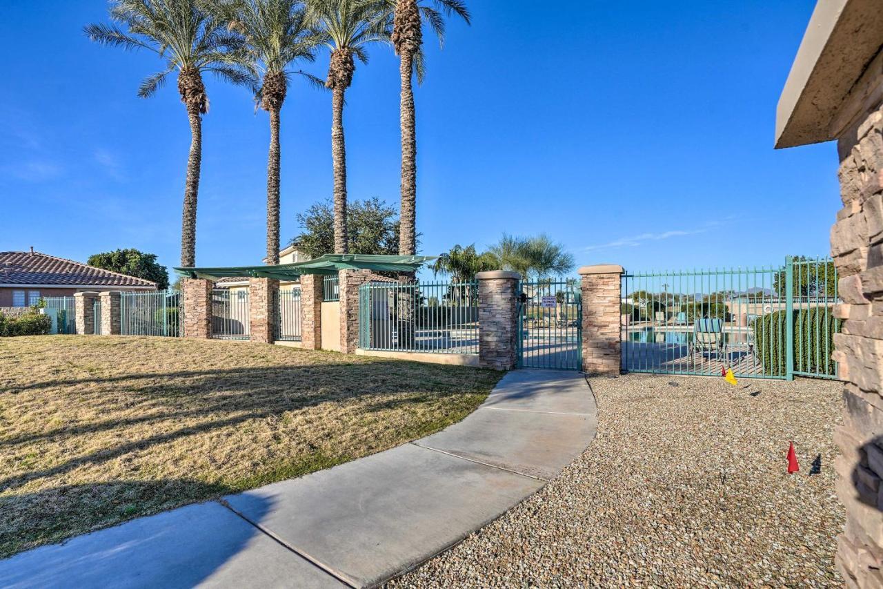Holiday home Desert Oasis Walk To Community Pool *