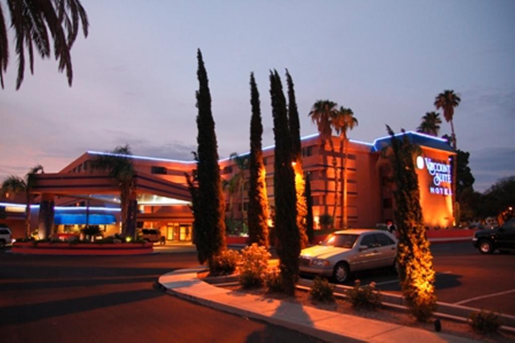 Hotel Ramada By Wyndham Viscount East Tucson