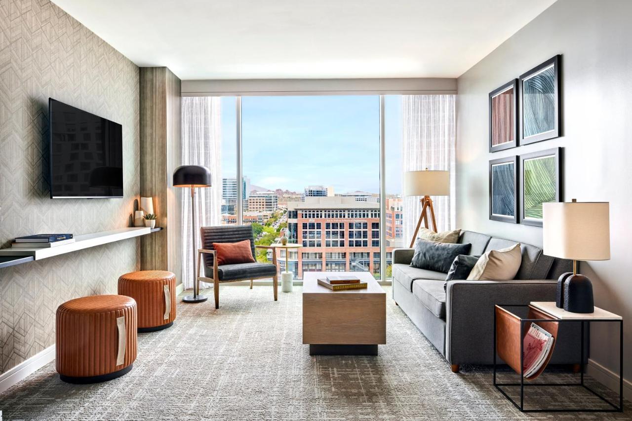 Hotel Omni At Asu